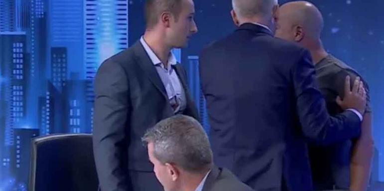 Бесни политици! Скандал до бой в "Панорама"